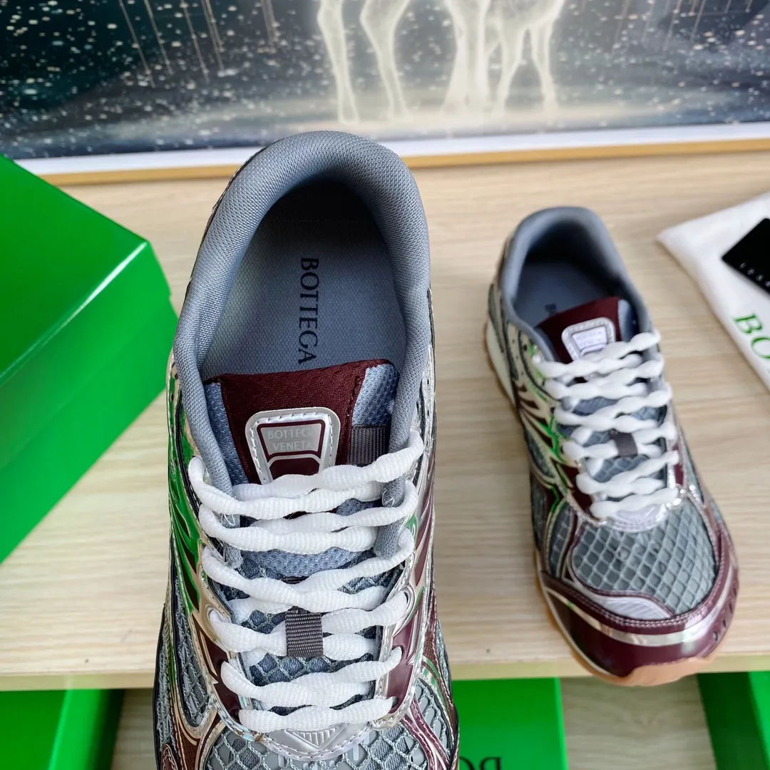p620🐮🐮High-end version, the original 1:1 couple style new model is on the shelves🔥BV Orbit sneakers Wang Yibo's same style couple's Dad Runner sneakers, made of lightweight technical mesh fabric. Features a geometric patterned rubber outsole. The outsole is made of color-blocked TPU outsole. Size: women’s shoes 35-40, men’s shoes 39-45.